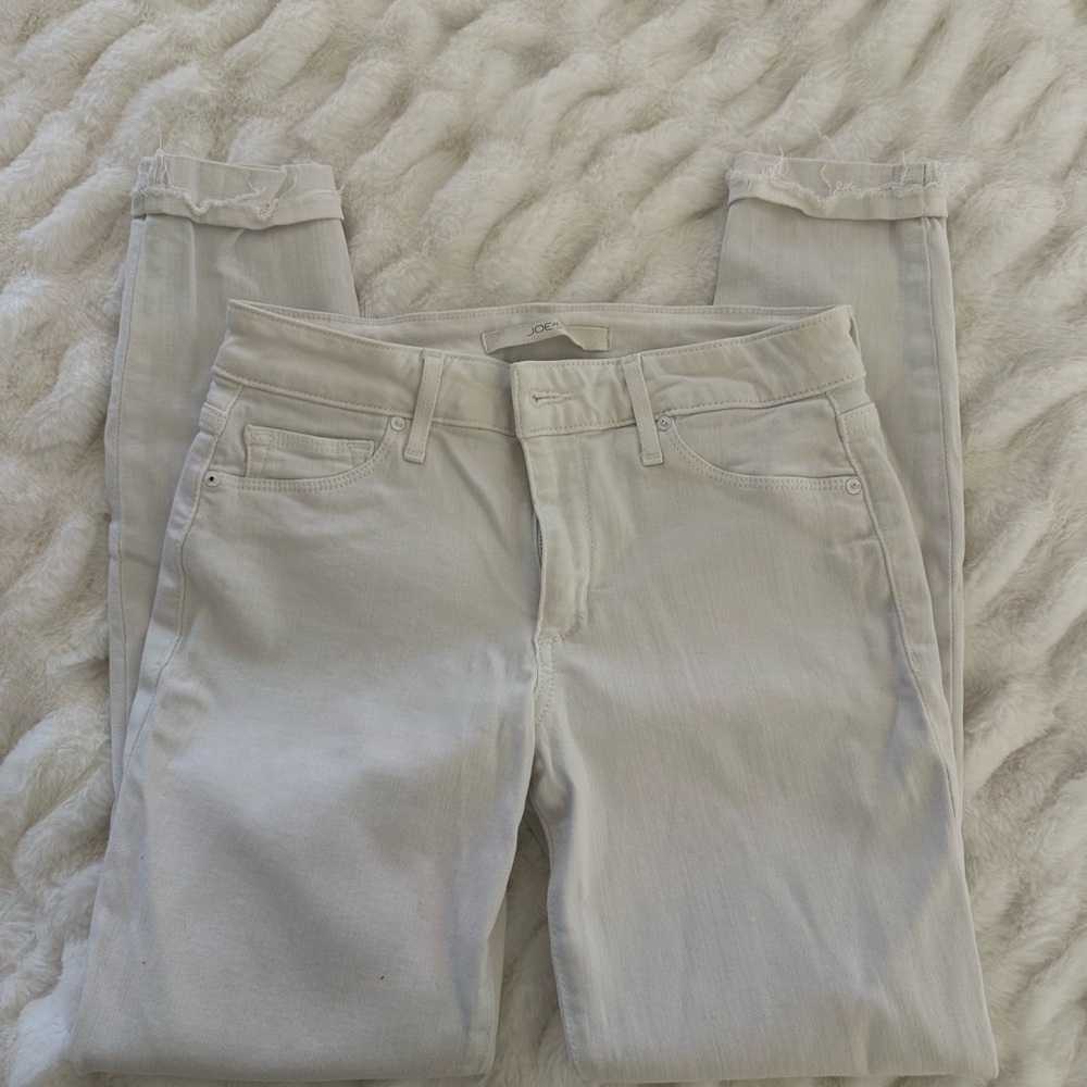 Joe’s Jeans white cropped jeans- size 25
